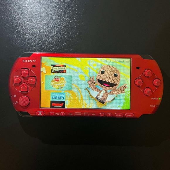 Sony Psp With Over 1000+ Games - Picture 6 of 9